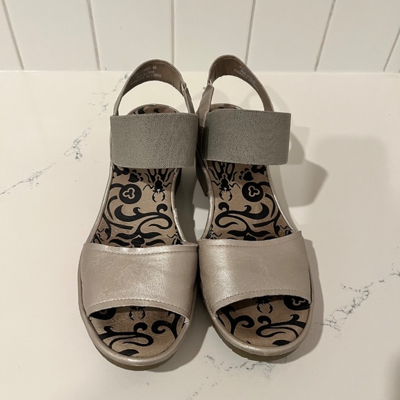 Silver sandals - Picture 2 of 6